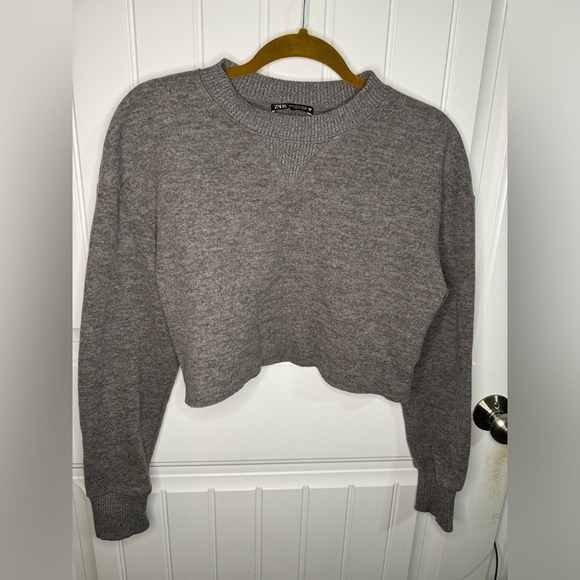 Zara Gray Crew Neck Cropped Sweater - Picture 5 of 5